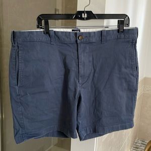 J.Crew men 7 inch seam navy flat front shorts waist 36 length 5 inch short navy